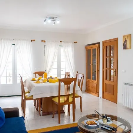 Santa - 3 Bedrooms & Bbq Дом отдыха Санта-Круш