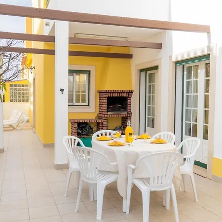 Santa - 3 Bedrooms & Bbq