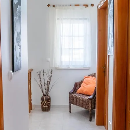 Santa - 3 Bedrooms & Bbq * Санта-Круш